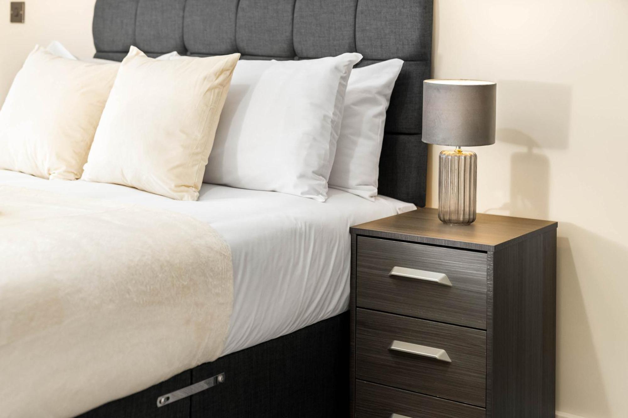 New Luxury Two Bedroom Apartment - City Centre - Netflix - Wifi - Top Rated - Jq 8Ah برمنغهام المظهر الخارجي الصورة